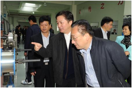 “龙腾国际通信教育实训基地”捐赠暨揭牌仪式隆重举行