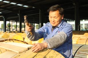 四度成功救起溺水者的平民英雄——龙腾光电搬运工周法明