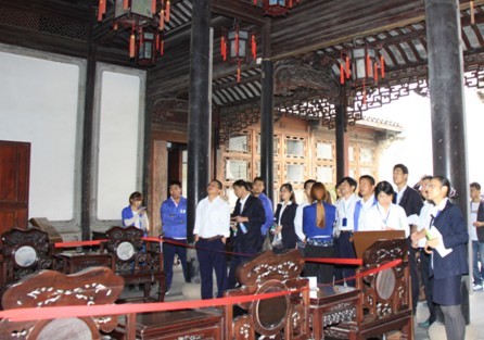 龙腾参加“震泽职工看古镇”活动