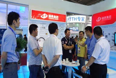 2013龙腾国际精彩亮相第15届中国光博会