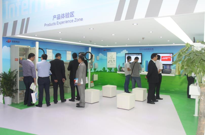 龙腾产品方阵精彩亮相北京通信展 各路嘉宾驻足检阅