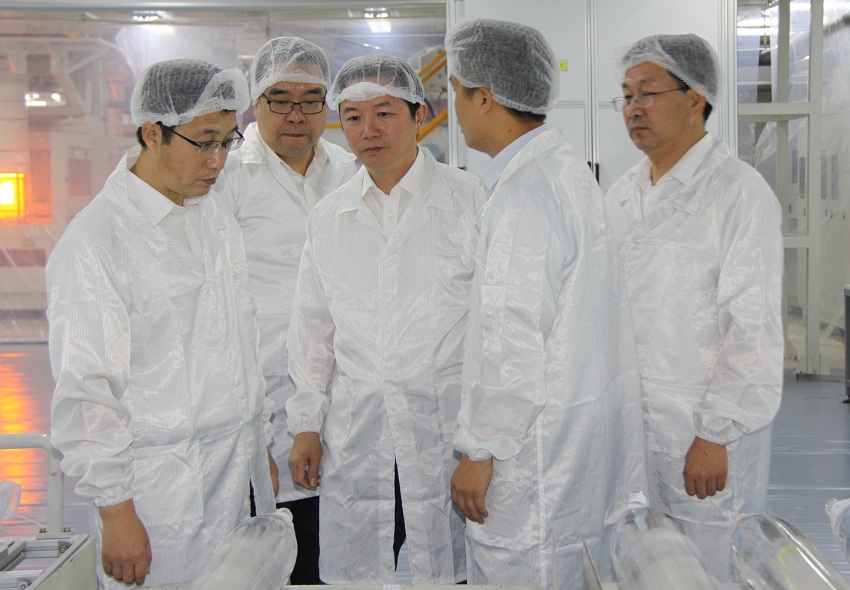苏州市副市长吴庆文一行莅临龙腾调研