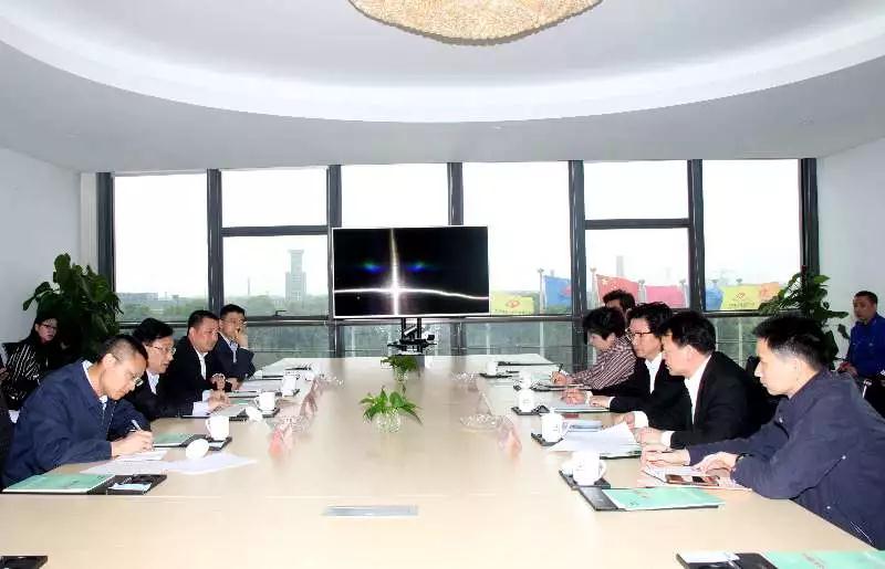 区委书记沈国芳为龙腾智能制造点“赞”