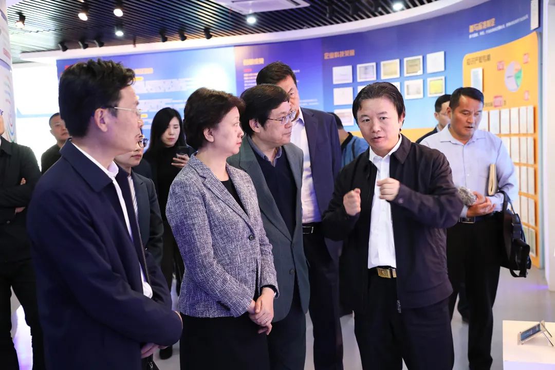 辽宁省委常委、统战部部长范继英一行调研龙腾国际