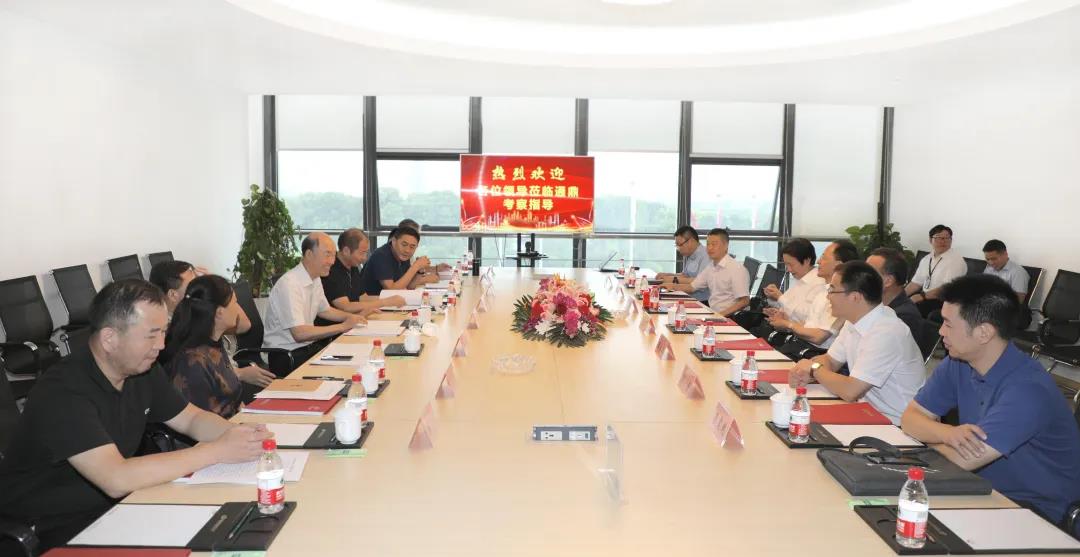 江苏省扬子退役军人关爱基金会调研龙腾国际