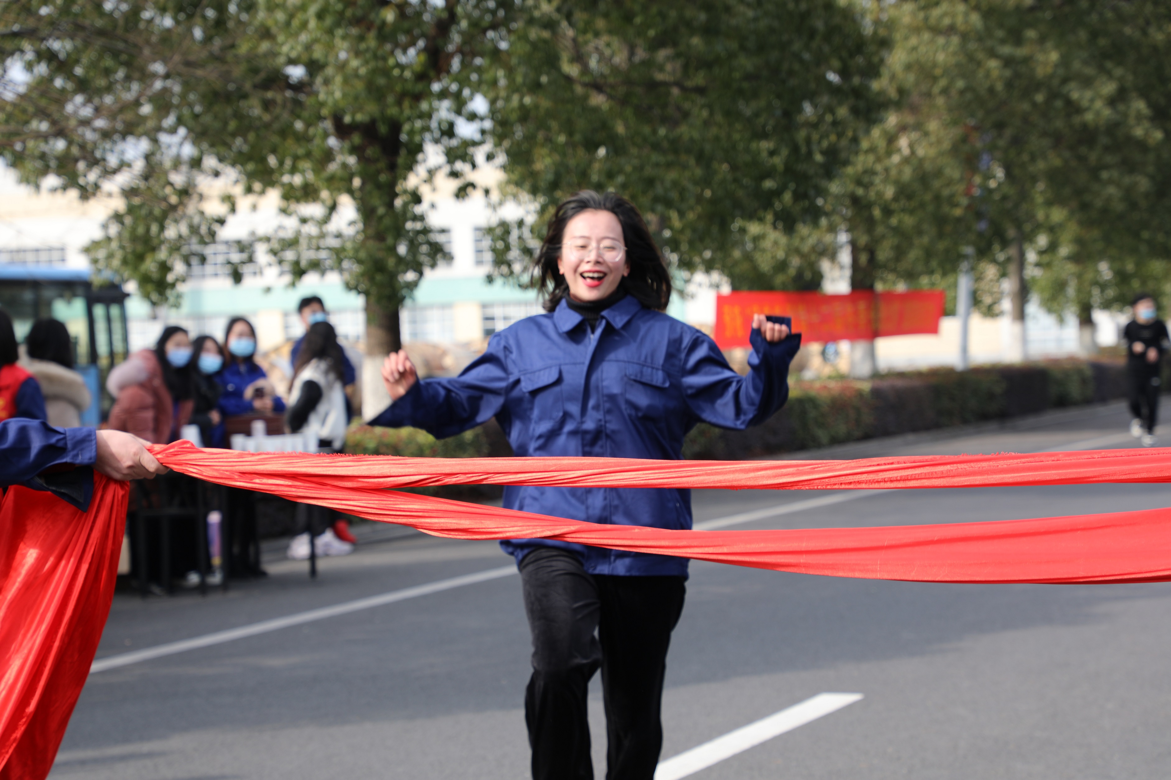 龙腾第十二届冬季长跑比赛圆满结束——龙腾人，奔向希望的2021！