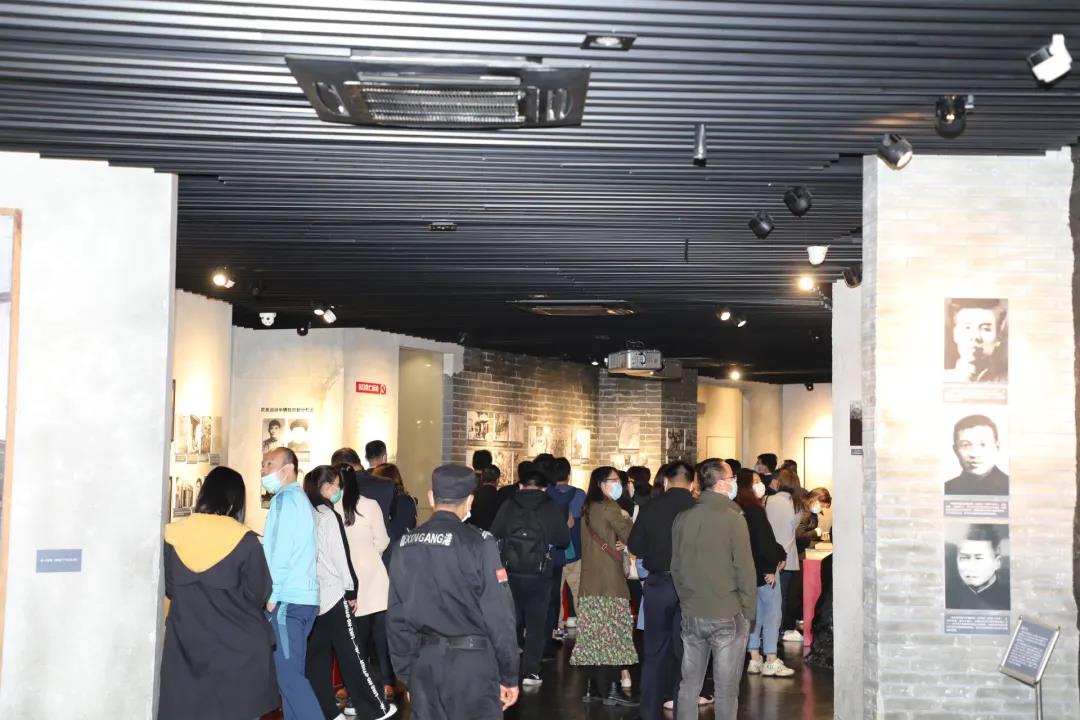“联心”党建助燃高质量发展 ——龙腾国际将党的建设嵌入公司治理推进改革发展纪实 “联心”党建助燃高质量发展 ——龙腾国际将党的建设嵌入公司治理推进改革发展纪实