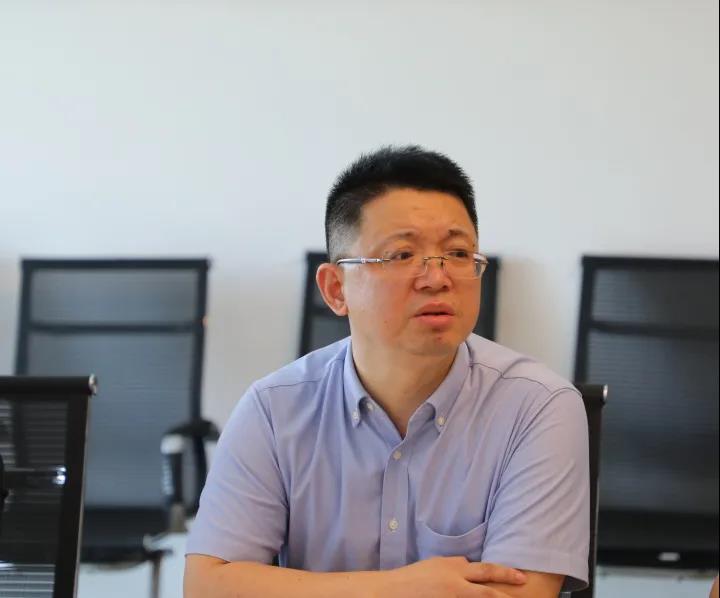吴江区人民政府副区长季恒义调研龙腾国际 吴江区人民政府副区长季恒义调研龙腾国际