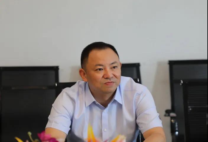 吴江区人民政府副区长季恒义调研龙腾国际 吴江区人民政府副区长季恒义调研龙腾国际