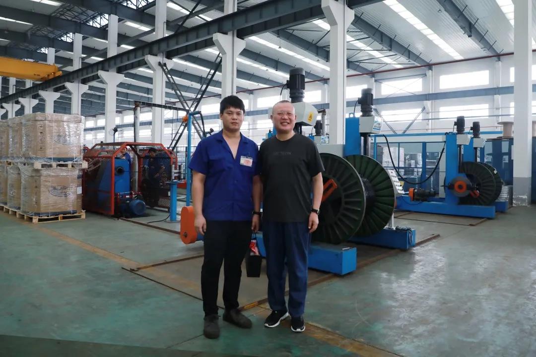 八一节礼丨龙腾开展退役军人走访慰问活动