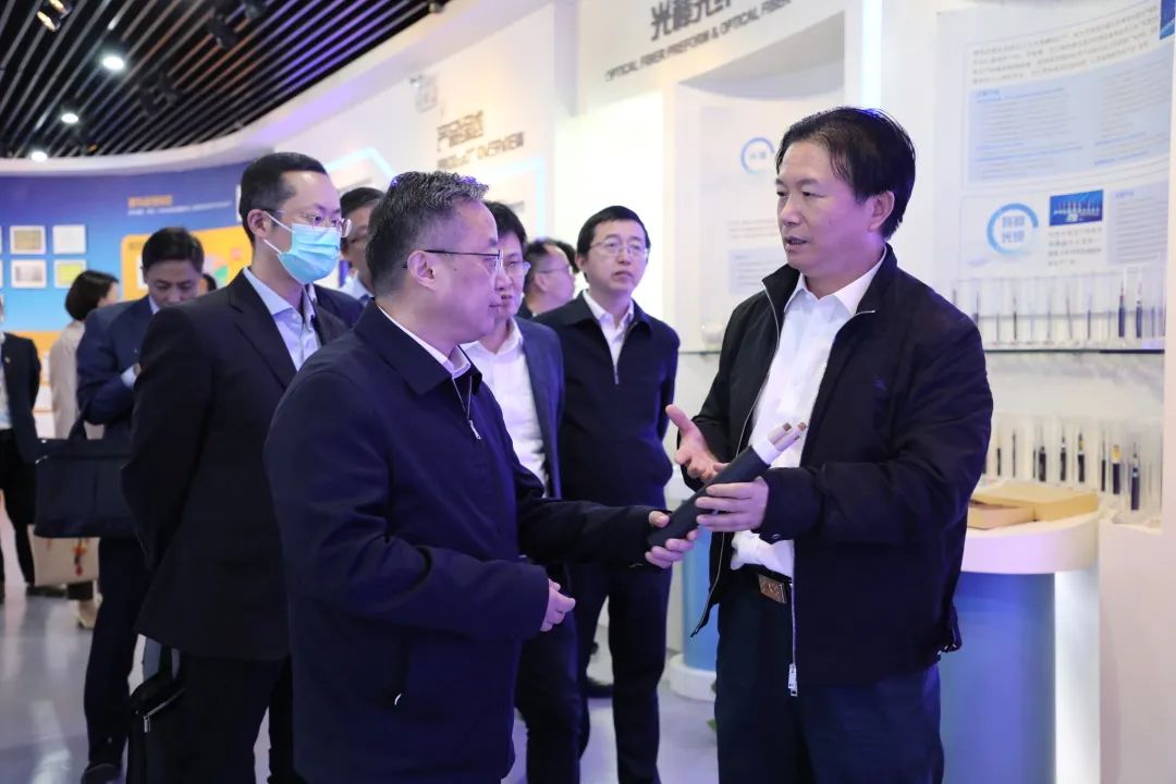 苏州市委常委、常务副市长顾海东走访龙腾“把脉问诊”