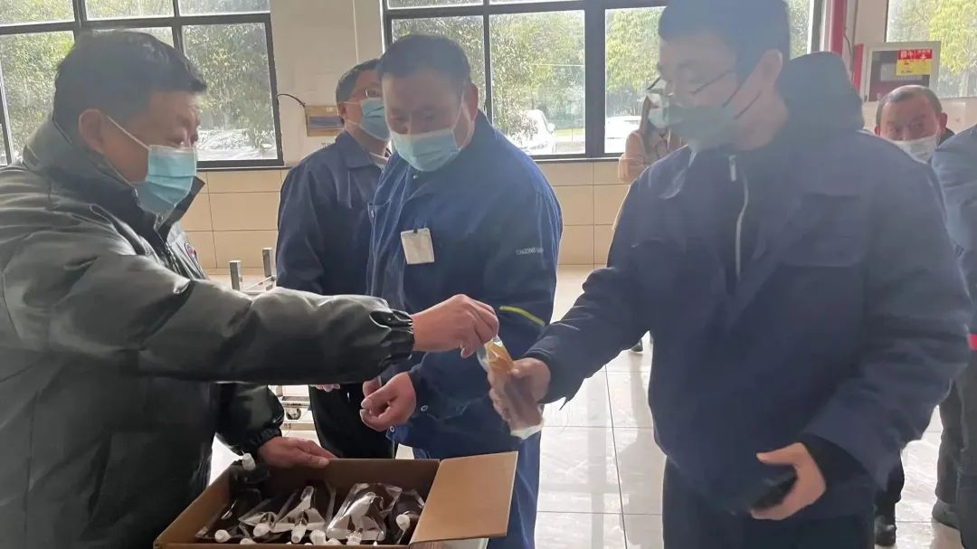 防疫有“方”丨龙腾发放免费防疫中药汤包 防疫有“方”丨龙腾发放免费防疫中药汤包