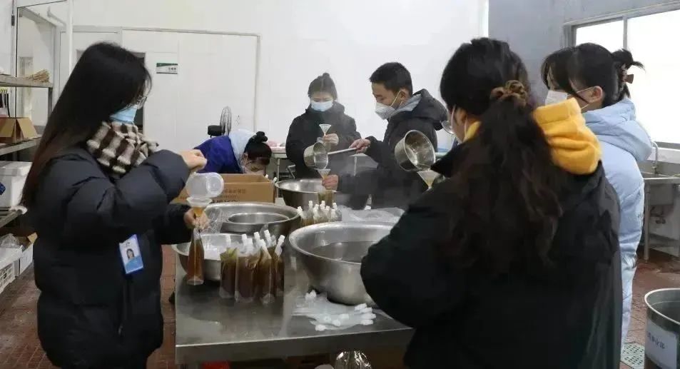 防疫有“方”丨龙腾发放免费防疫中药汤包 防疫有“方”丨龙腾发放免费防疫中药汤包