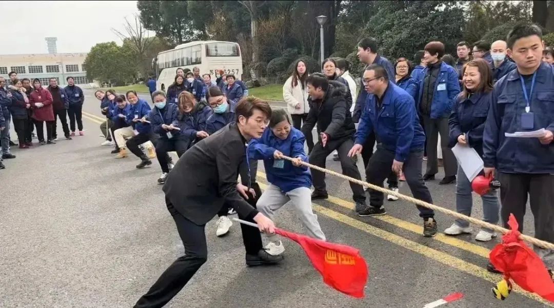 龙腾“庆新春·闹元宵”职工拔河比赛圆满结束