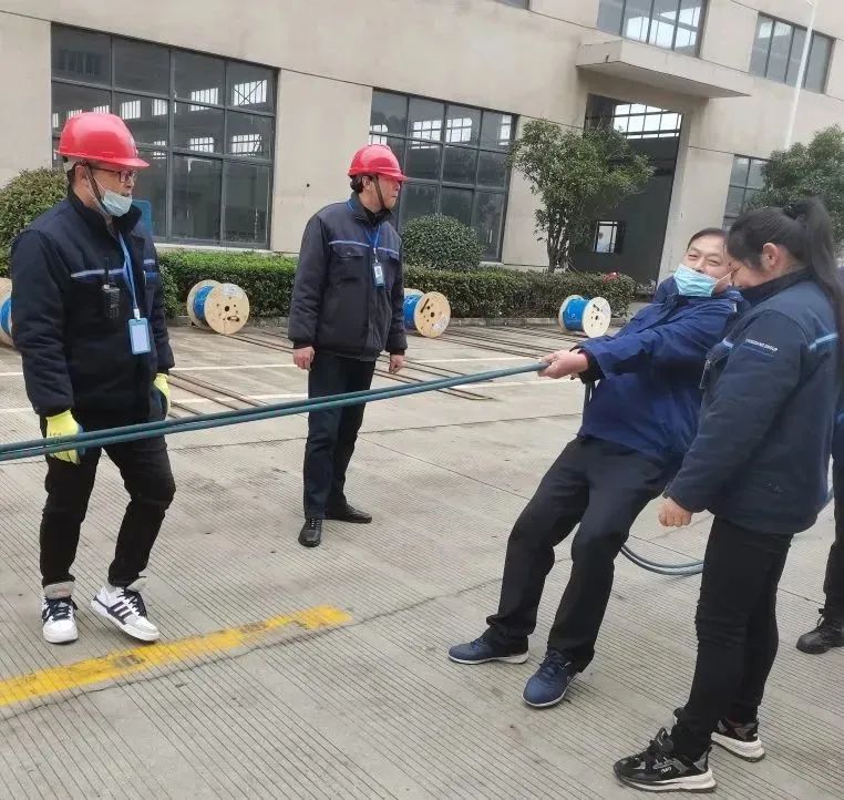 龙腾“庆新春·闹元宵”职工拔河比赛圆满结束