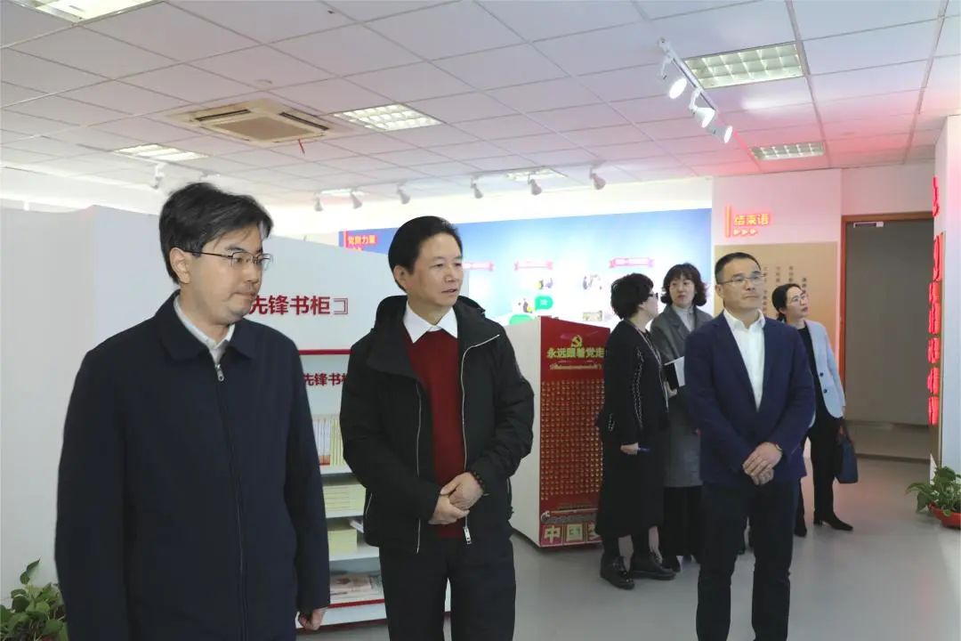 暖心惠企|吴江区区委常委杨斌一行走访调研龙腾