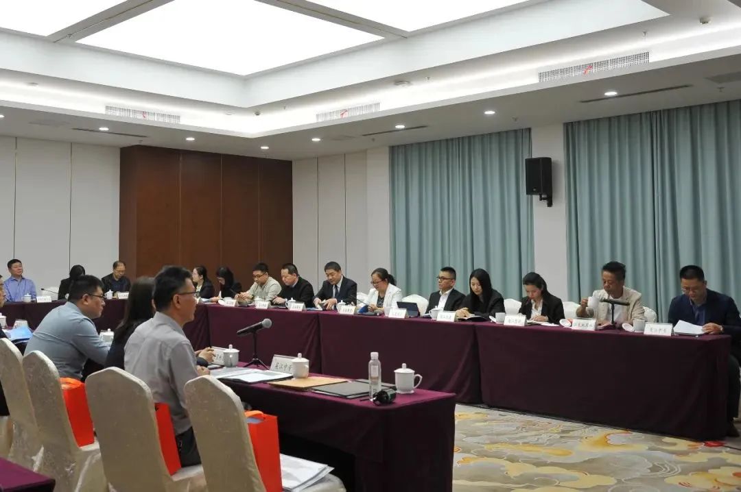 共融共生，共谋共建龙腾国际与吴江中专签订战略合作协议