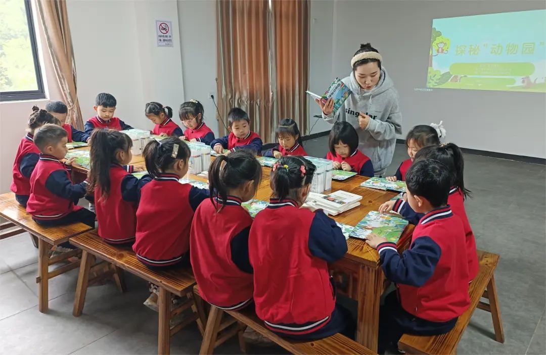 世界读书日龙腾读书月活动，走“新”更走“心”