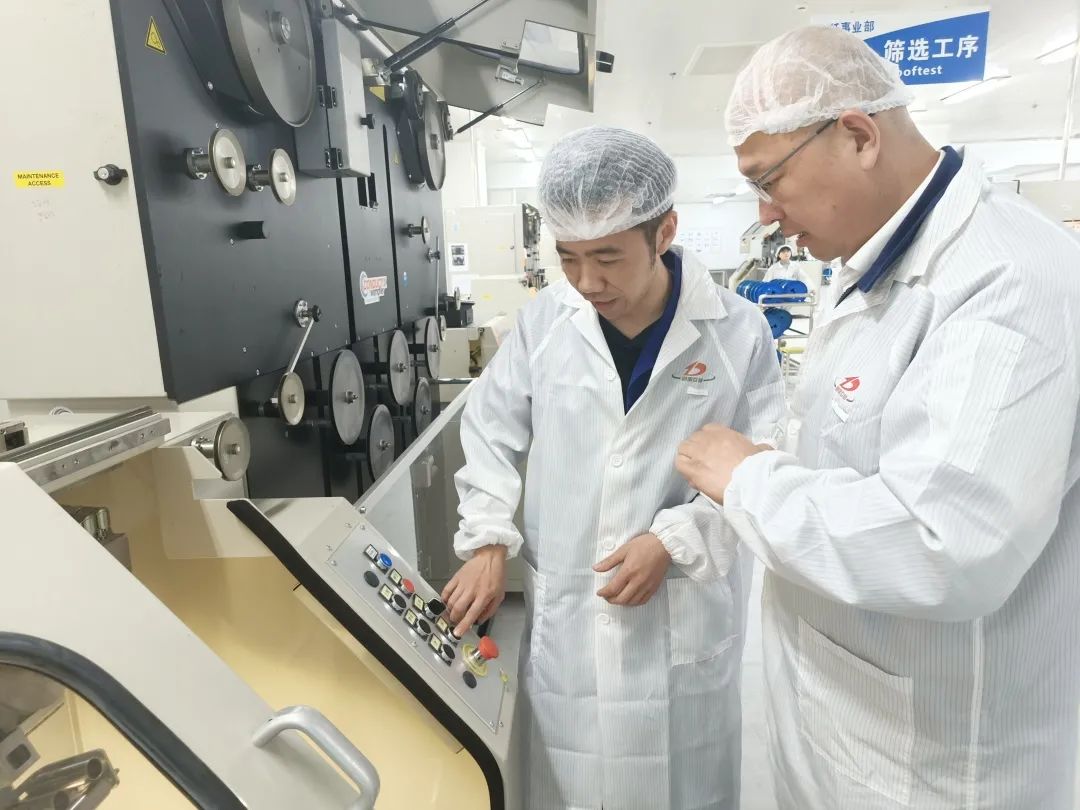 喜报!龙腾互联潘卫东荣获苏州市“五一劳动奖章” 喜报!龙腾互联潘卫东荣获苏州市“五一劳动奖章”