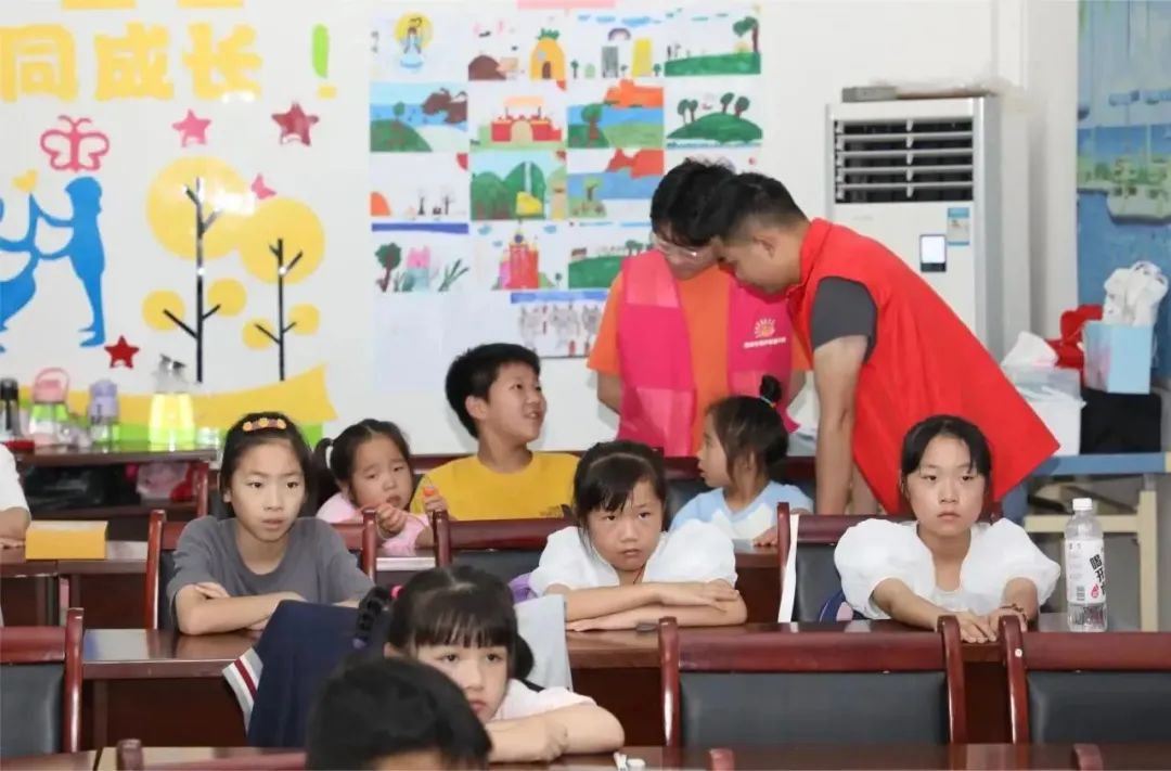 “托”稳职工心，“管”入职工意│龙腾国际职工子女暑托班启动啦