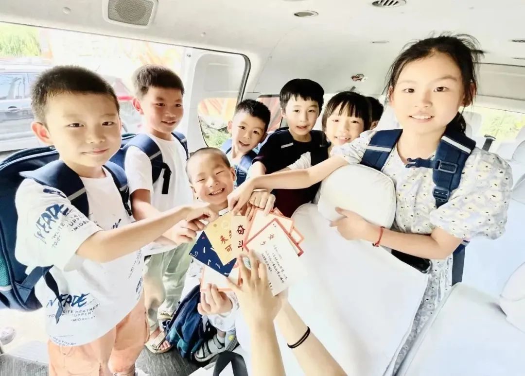 “托”稳职工心，“管”入职工意│龙腾国际职工子女暑托班启动啦
