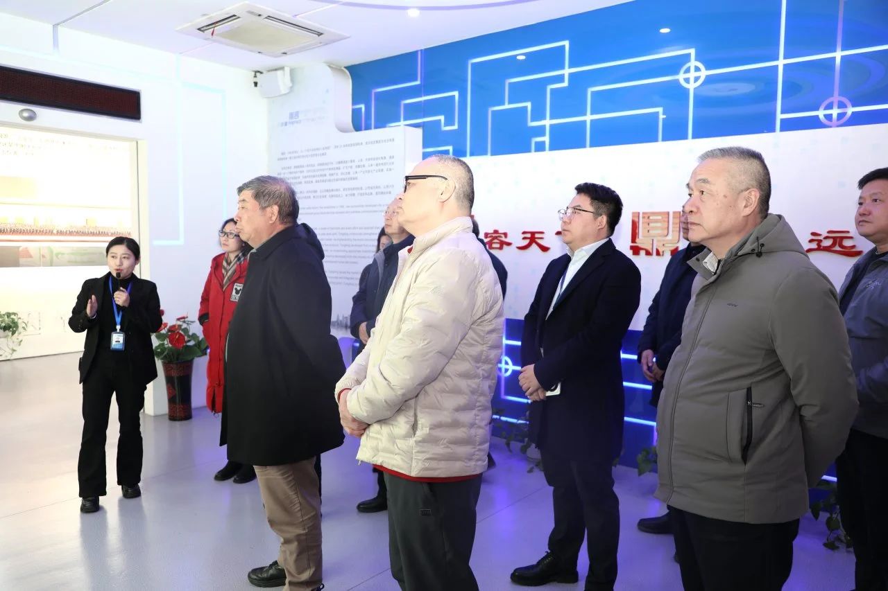 中华慈善总会领导一行调研走访龙腾 | 共话慈善事业高质量发展