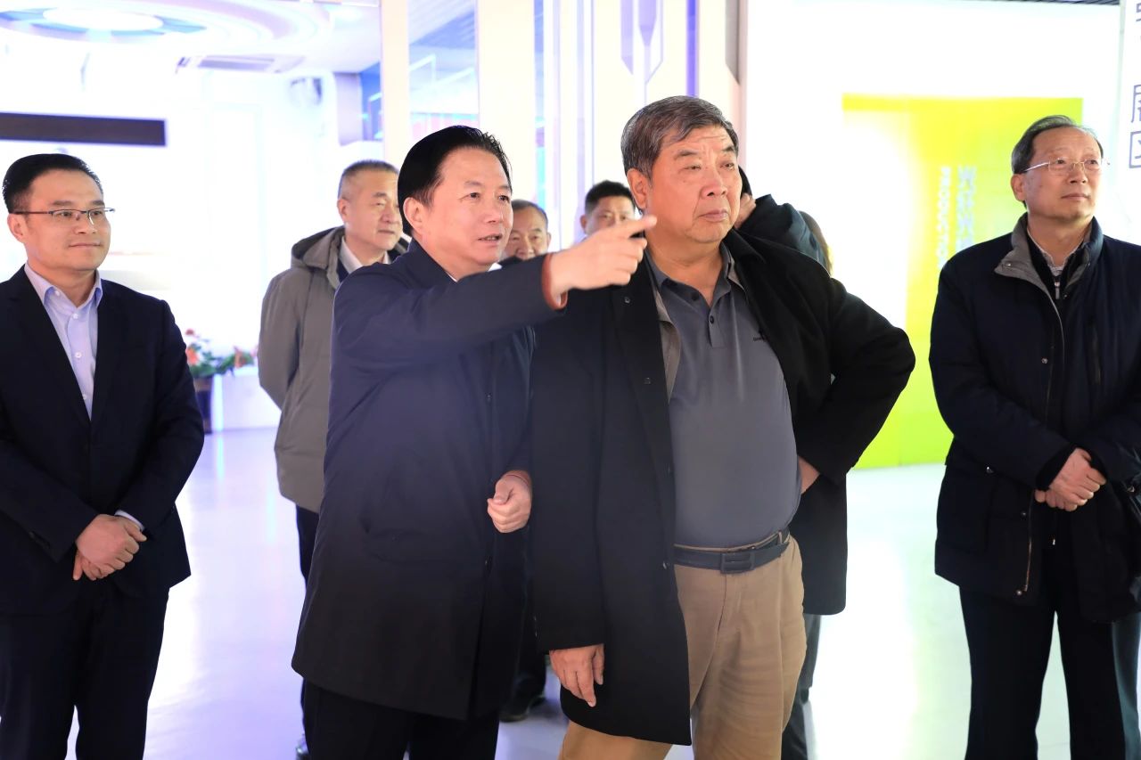 中华慈善总会领导一行调研走访龙腾 | 共话慈善事业高质量发展