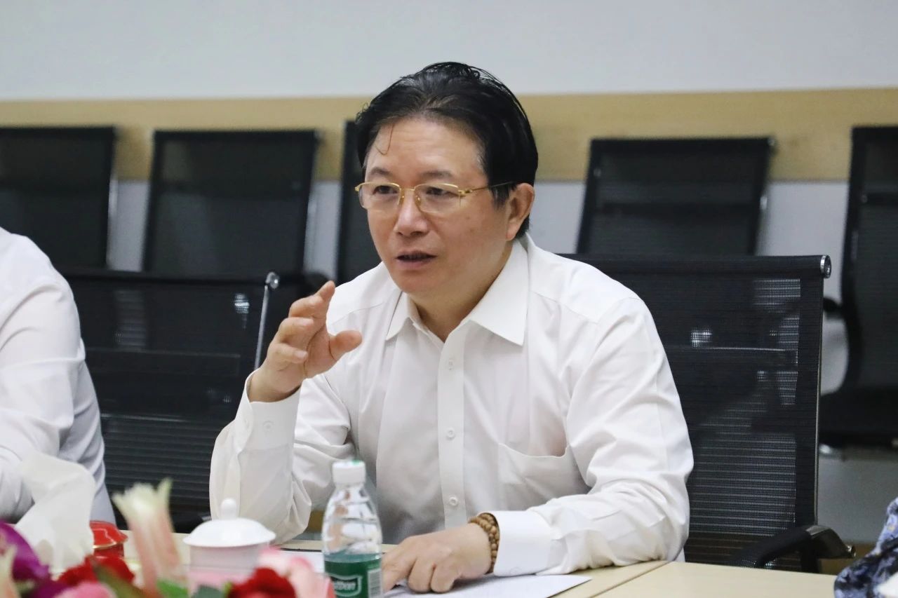 中国企业改革与发展研究会彭华岗会长一行到访龙腾国际考察交流