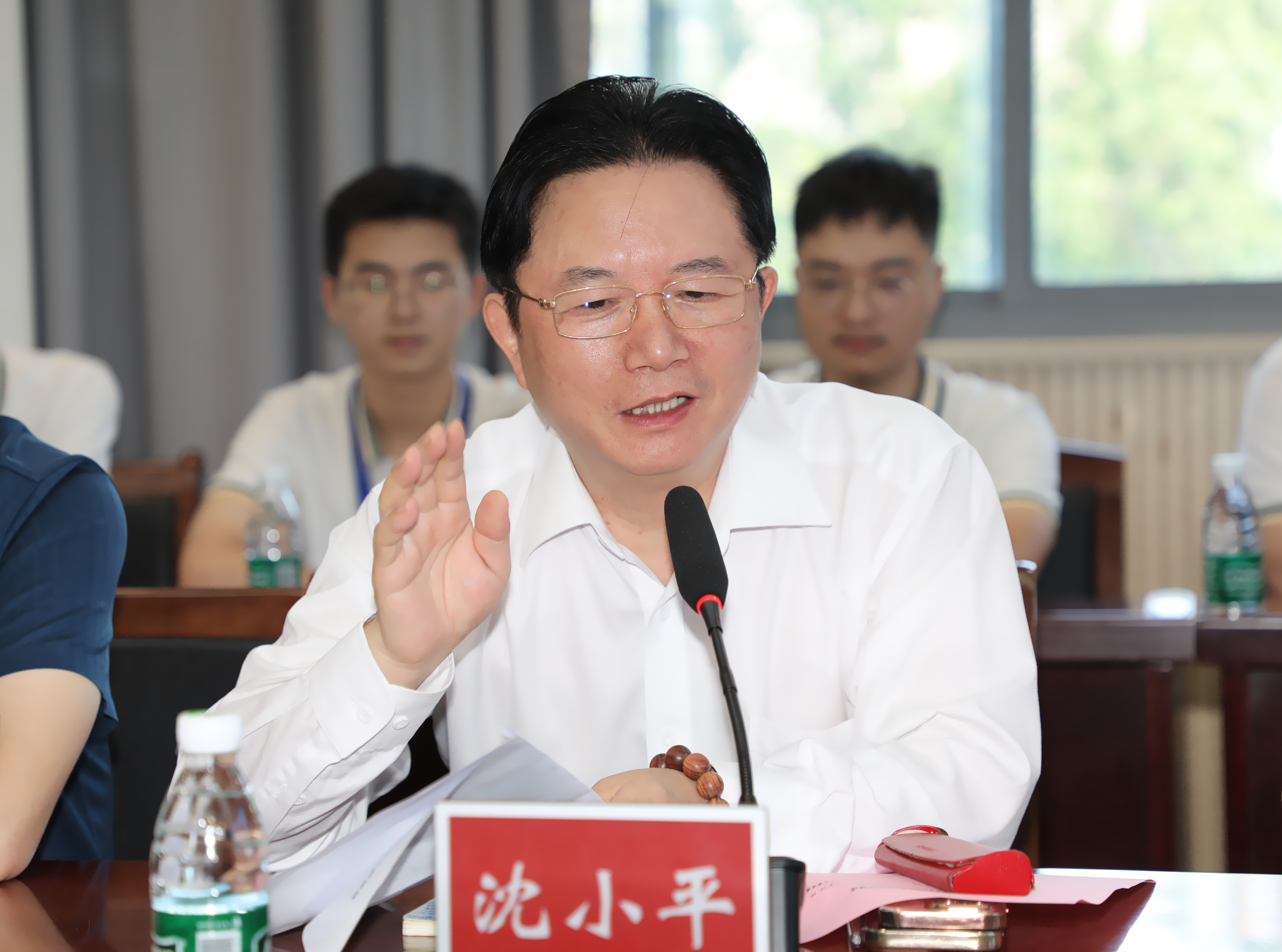 龙腾教育基金奖学金颁发 沈小平深情寄语震中学子