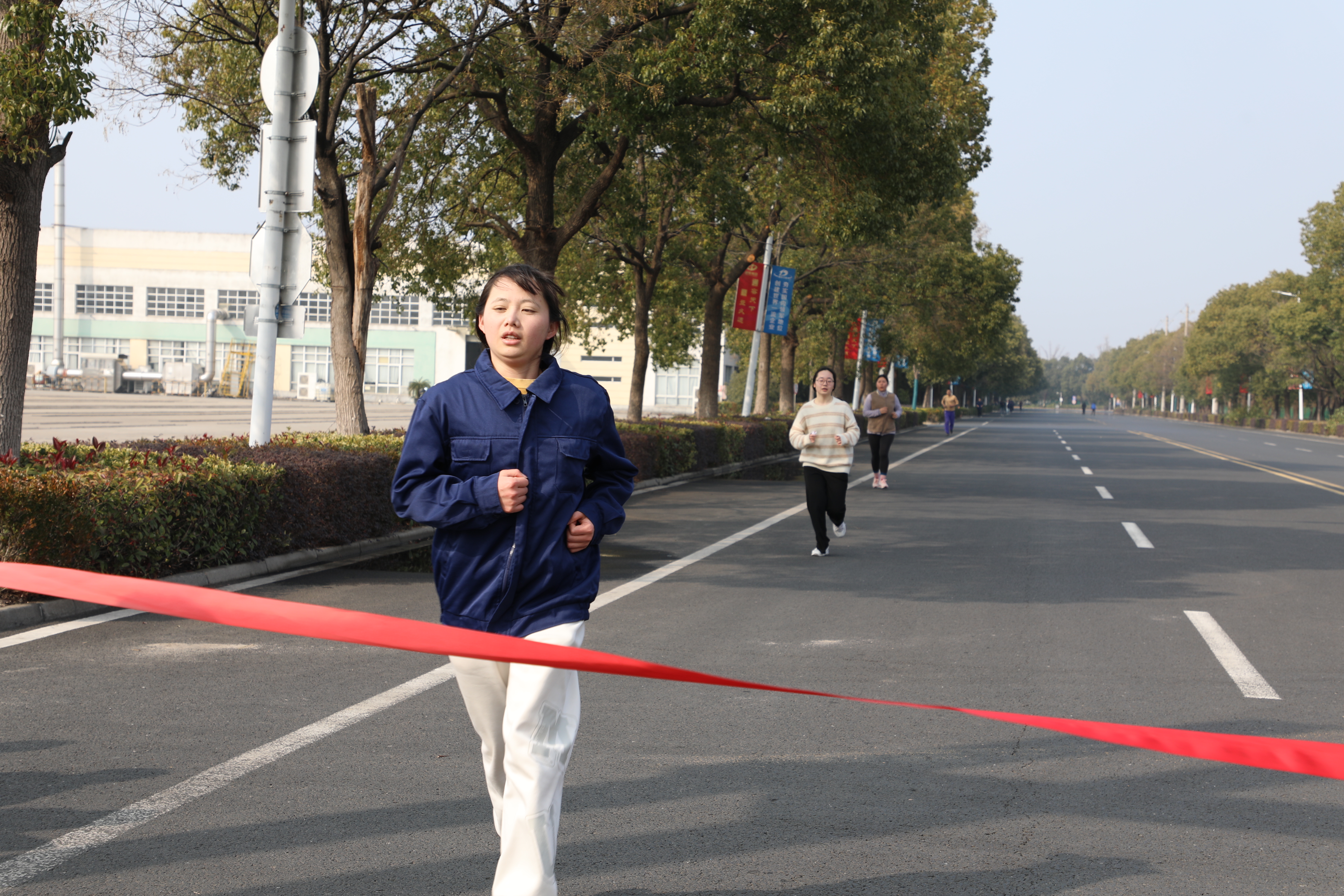 策马迎春，聚力前行 | 龙腾国际冬季长跑赛圆满落幕