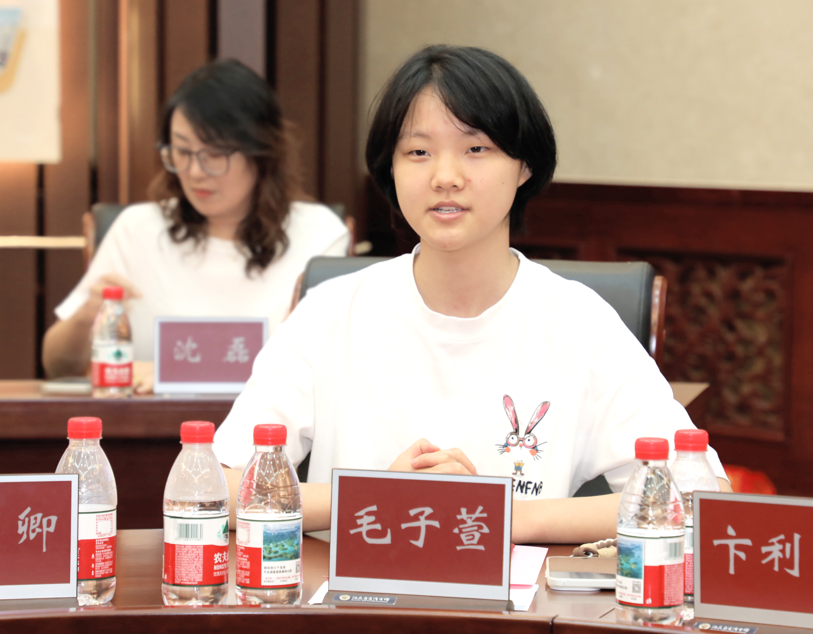 龙腾助学筑梦想 震中学子赴荣光
