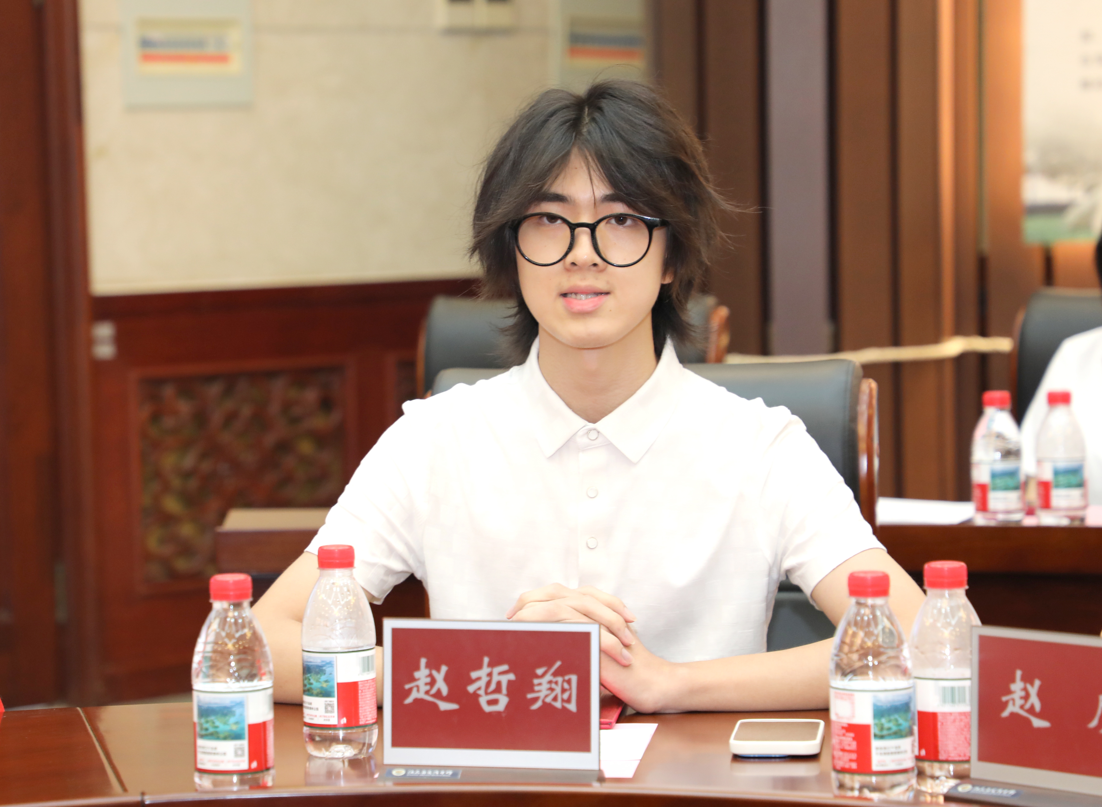 龙腾助学筑梦想 震中学子赴荣光